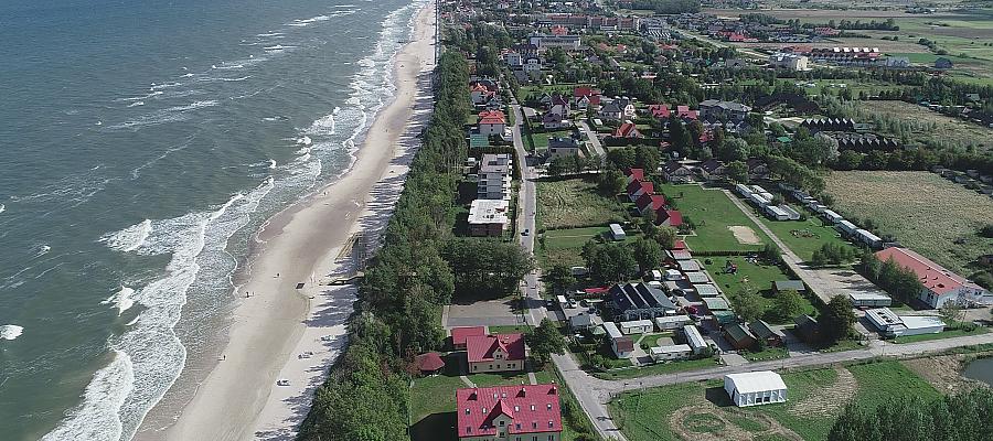 Na zdjęciu: morze Bałtyckie i miejscowość Sarbinowo. 