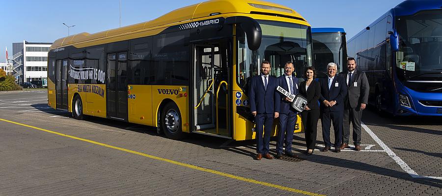 15-tysięczny autobus hybrydowy firmy Volvo trafił do Koszalina